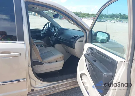 2012 Chrysler Town & Country Touring from USA, damaged, VIN 2C4RC1BG3CR331003